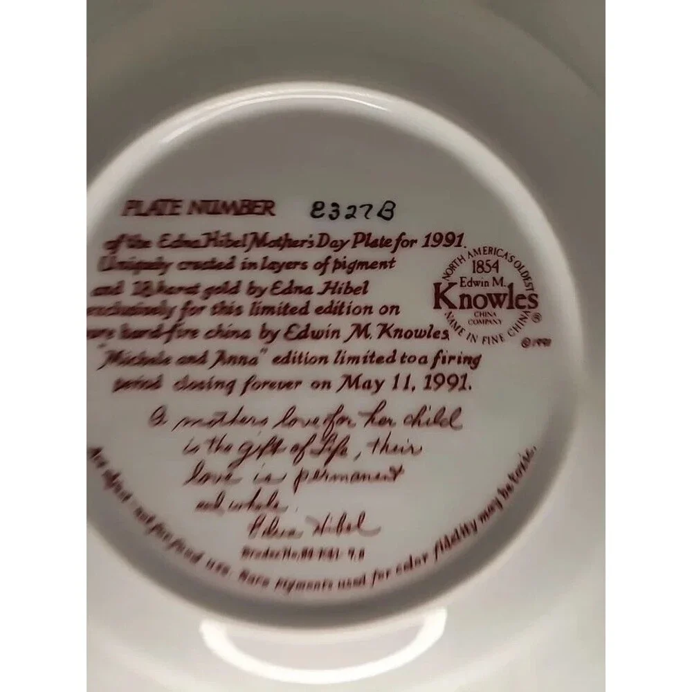 EDNA HIBEL 1991 Mother’s Day Porcelain VINTAGE Plate 8.5”